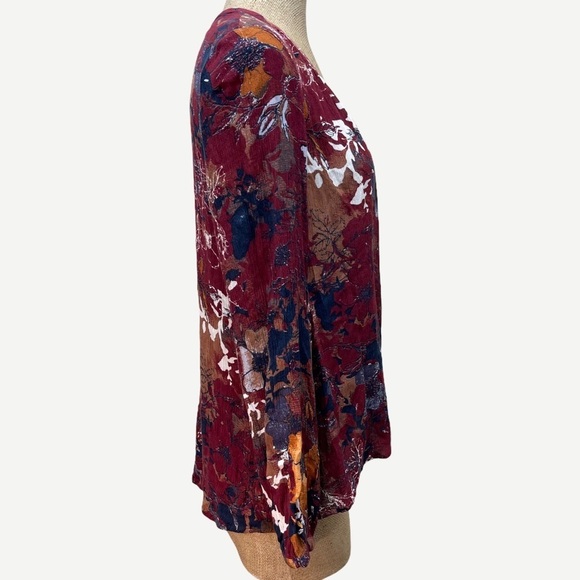 5/$20 Melrose & MARKET Cutout Front Floral Blouse Small - Picture 3 of 5